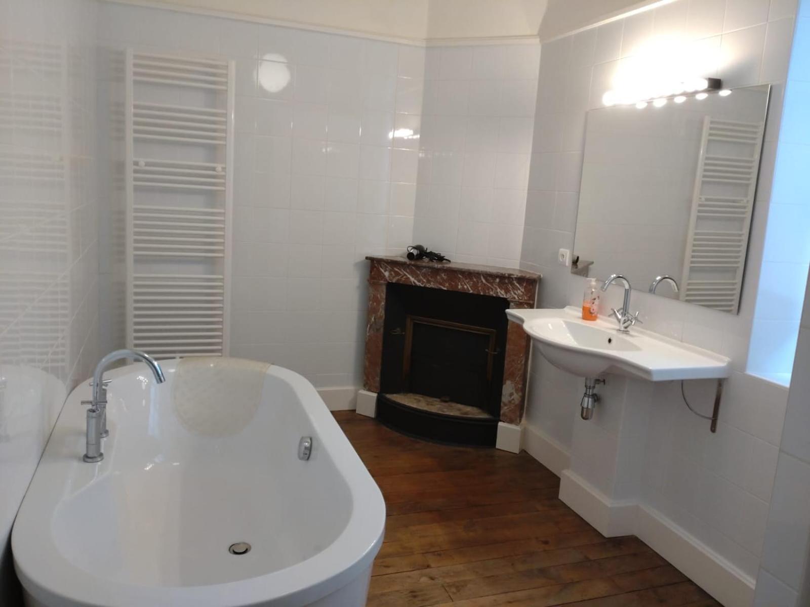 La Brasserie Chambre D'Hotes De Delphine Saulge ภายนอก รูปภาพ