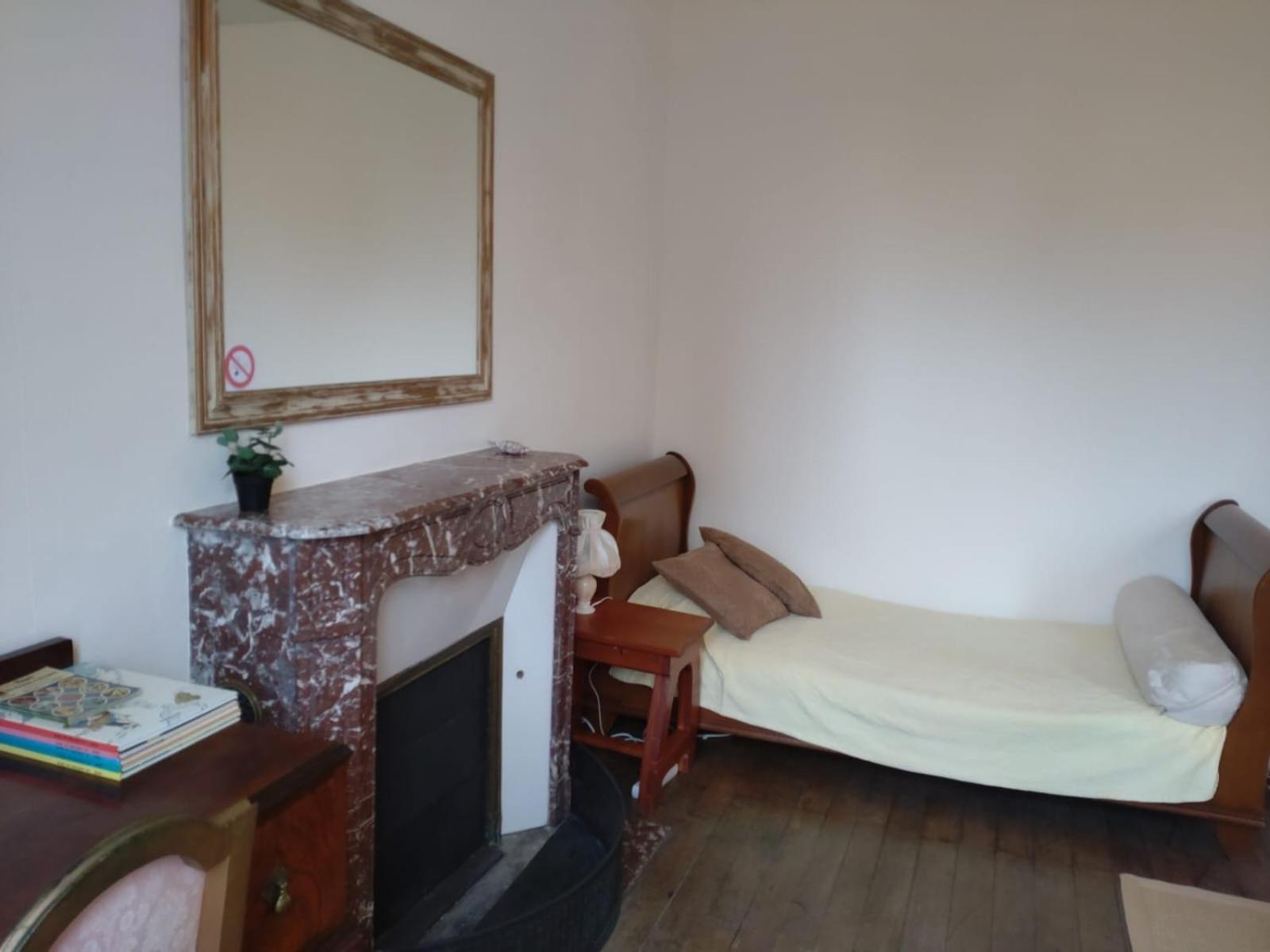 La Brasserie Chambre D'Hotes De Delphine Saulge ภายนอก รูปภาพ