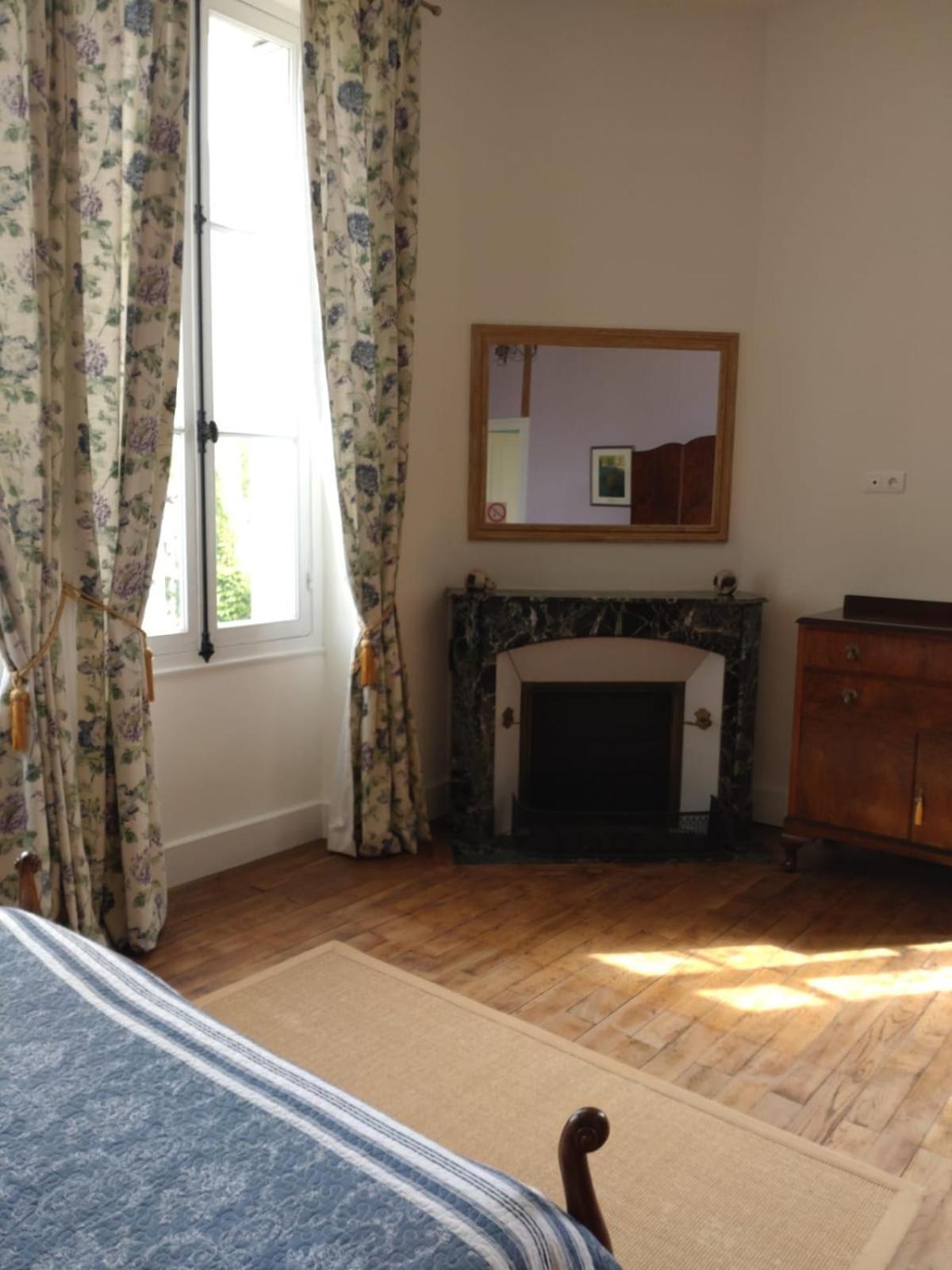 La Brasserie Chambre D'Hotes De Delphine Saulge ภายนอก รูปภาพ