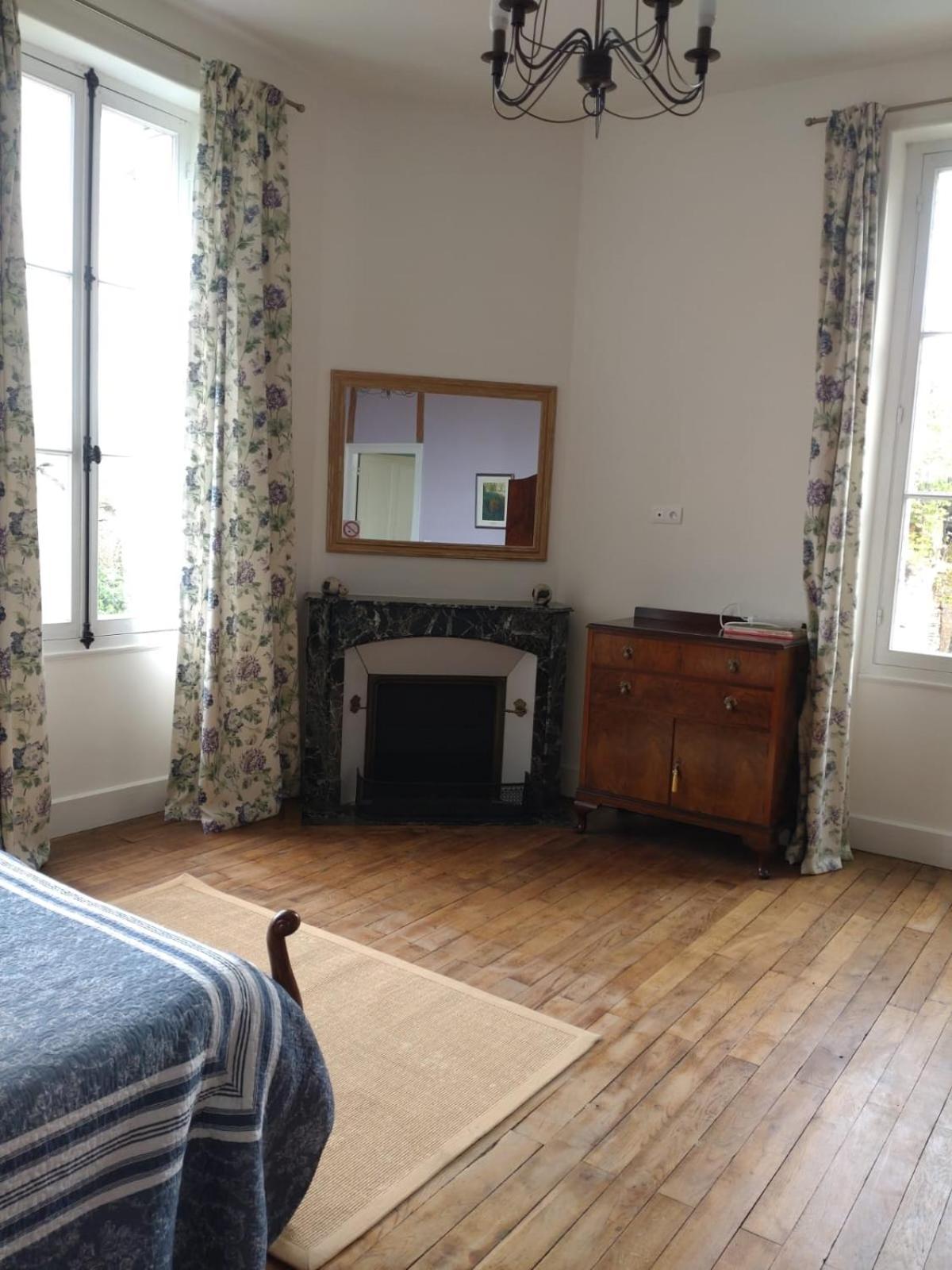 La Brasserie Chambre D'Hotes De Delphine Saulge ภายนอก รูปภาพ